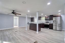 Picture of 4110 Wedgemere Drive, Tampa, FL 33610