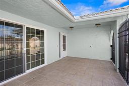 Picture of 10449 Larchmont Place N, Pinellas Park, FL 33782