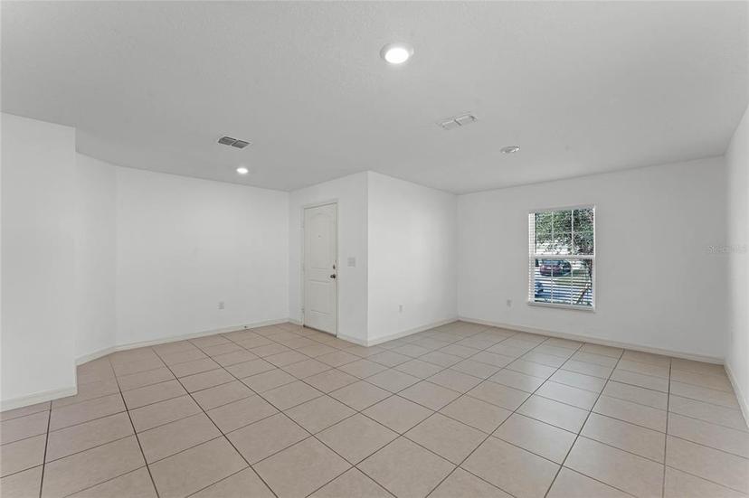 Picture of 1658 Hideaway Flat Street, Mascotte FL 34753