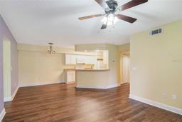 Picture of 814 Crest Pines Drive Unit 928, Orlando, FL 32828