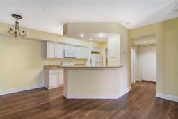 Picture of 814 Crest Pines Drive Unit 928, Orlando, FL 32828