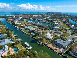 Picture of 671 Emerald Harbor Drive, Longboat Key, FL 34228