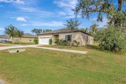 Picture of 807 Garden Oaks Square, Seffner, FL 33584