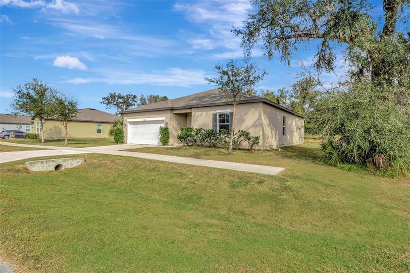 Picture of 807 Garden Oaks Square, Seffner FL 33584