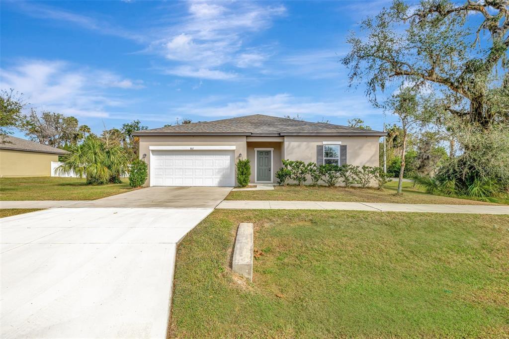 Picture of 807 Garden Oaks Square, Seffner, FL 33584