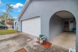 Picture of 1009 Black Knight Drive, Valrico, FL 33594