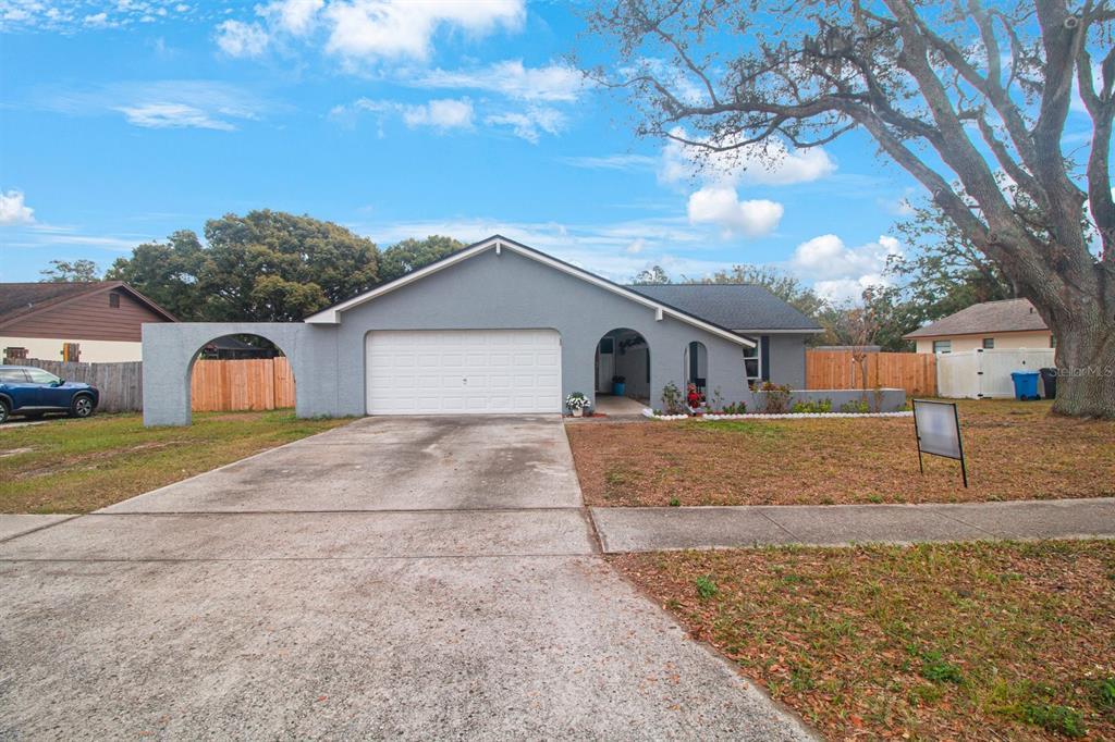 Picture of 1009 Black Knight Drive, Valrico, FL 33594