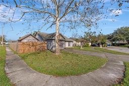 Picture of 7908 E White Water Court, Tampa, FL 33637