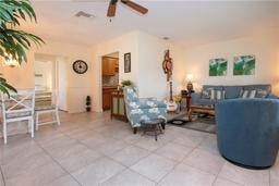 Picture of 401 De Grasse Place Unit 7, Sun City Center, FL 33573