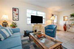 Picture of 401 De Grasse Place Unit 7, Sun City Center, FL 33573