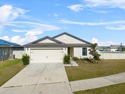 Picture of 1924 Amber Sweet Circle, Dundee, FL 33838