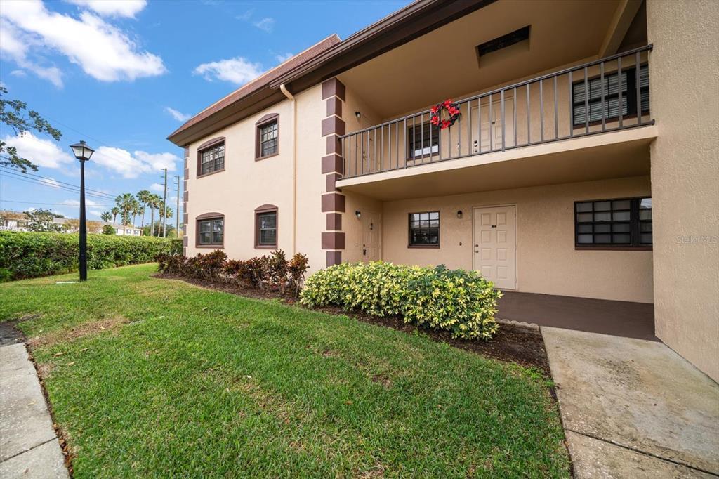 Picture of 12900 Vonn Road Unit F101, Largo, FL 33774