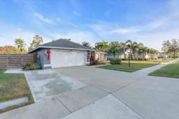 Picture of 4877 Post Pointe Drive, Sarasota, FL 34233