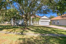 Picture of 16310 Ashington Park Drive, Tampa, FL 33647