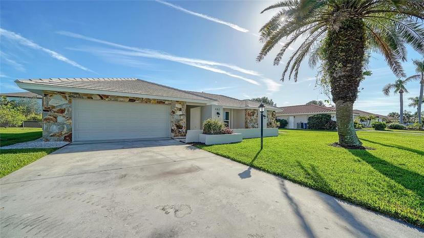 Picture of 482 Rubens Dr E, Nokomis FL 34275