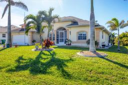 Picture of 40 Tee View Court, Rotonda West, FL 33947