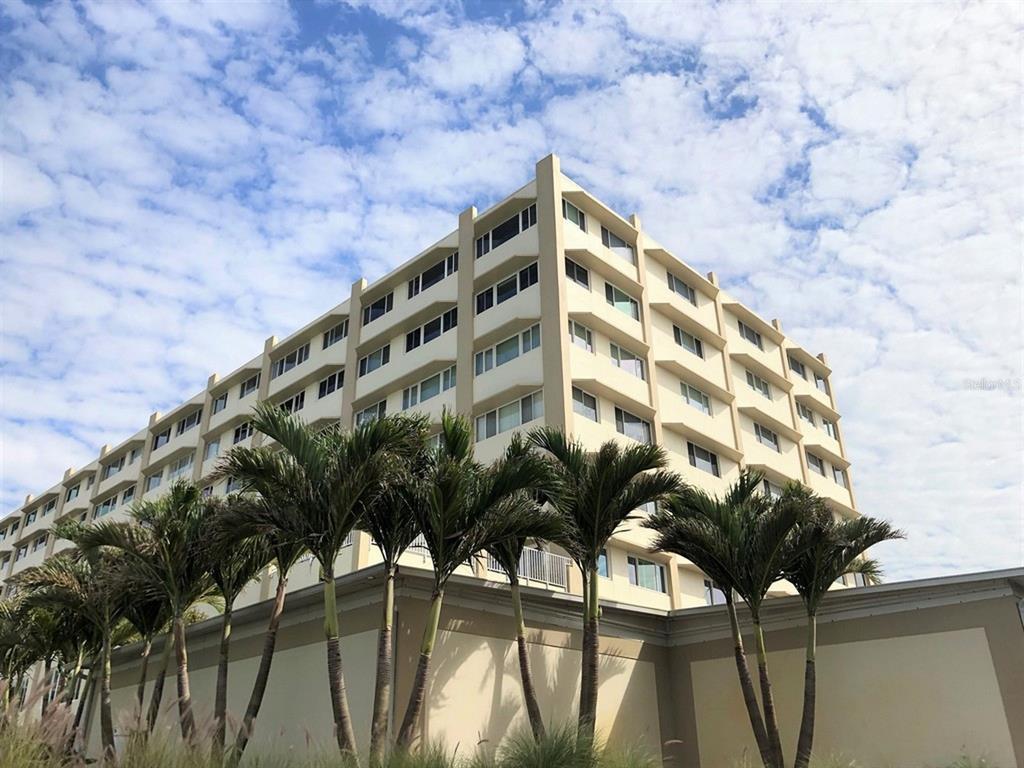 Picture of 100 Bluff View Drive Unit 415A, Belleair Bluffs, FL 33770