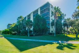 Picture of 3300 Cove Cay Drive Unit 1C, Clearwater, FL 33760