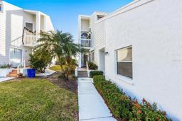 Picture of 861 Waterside Lane Unit 861, Bradenton, FL 34209