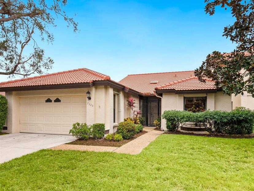 Picture of 7323 Oak Moss Drive Unit 42, Sarasota FL 34241