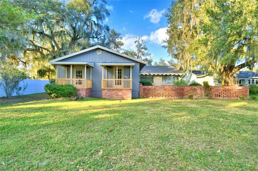 Picture of 2036 Lake Ariana Boulevard, Auburndale FL 33823