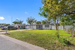 Picture of 7812 N Woodlynne Avenue, Tampa, FL 33614