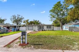 Picture of 7812 N Woodlynne Avenue, Tampa, FL 33614