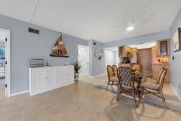 Picture of 3806 Gulf Of Mexico Drive Unit C211, Longboat Key, FL 34228