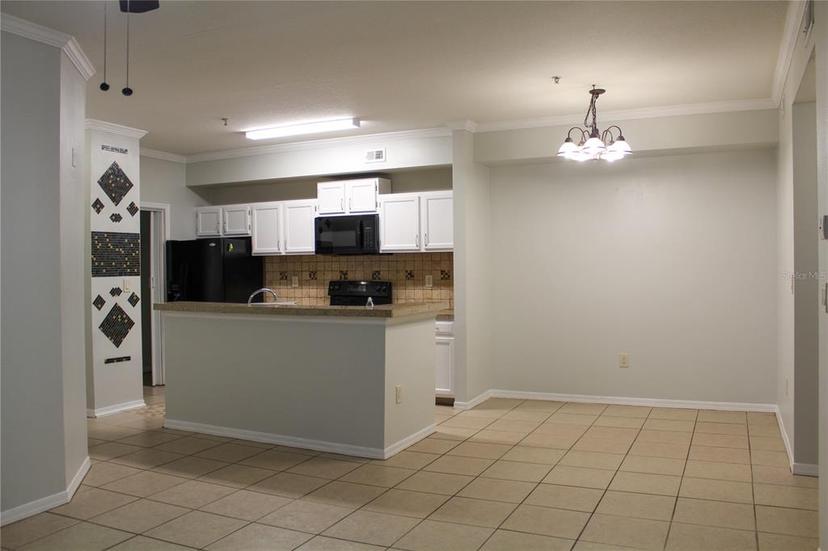 Picture of 5606 Pinnacle Heights Circle Unit 304, Tampa FL 33624