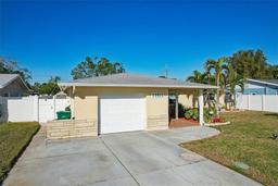 Picture of 13511 87Th Place, Seminole, FL 33776