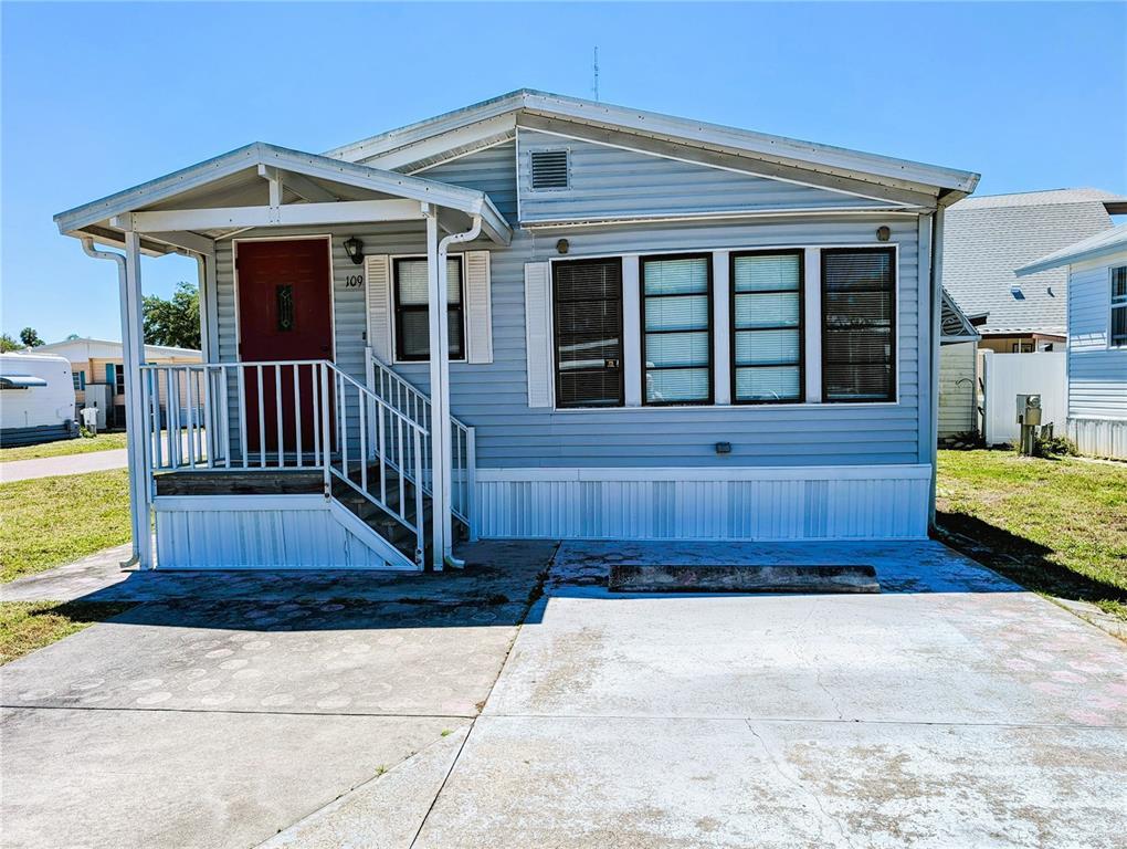 Picture of 3275 26Th Avenue E Unit 109, Bradenton, FL 34208