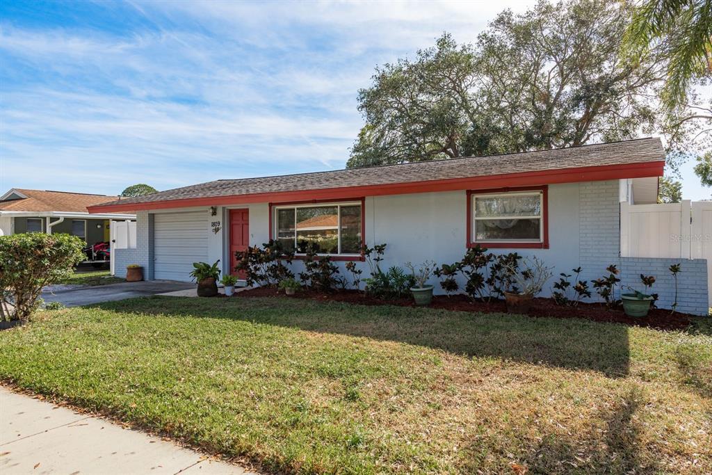 Picture of 1809 Chinaberry Drive, Oldsmar, FL 34677