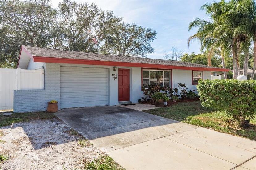 Picture of 1809 Chinaberry Drive, Oldsmar FL 34677