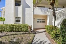 Picture of 760 Village Circle Unit 109, Venice, FL 34292