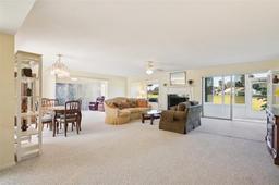 Picture of 760 Village Circle Unit 109, Venice, FL 34292