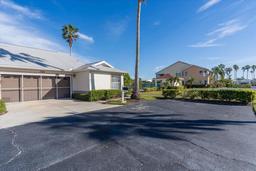 Picture of 1702 Fairway Trace Unit 1702, Palmetto, FL 34221