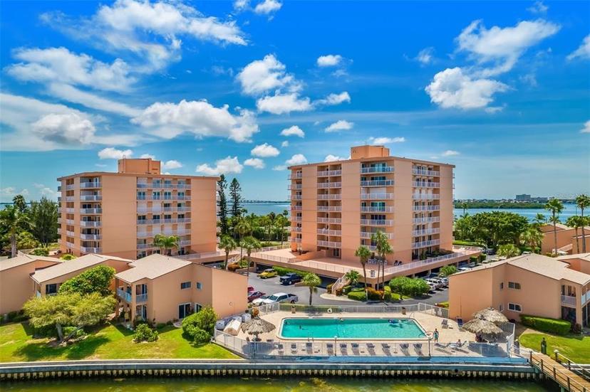 Picture of 7432 Sunshine Skyway Lane S Unit 402, St Petersburg FL 33711