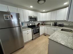 Picture of 615 Mount Key Avenue Ne Unit 618, St Petersburg, FL 33702