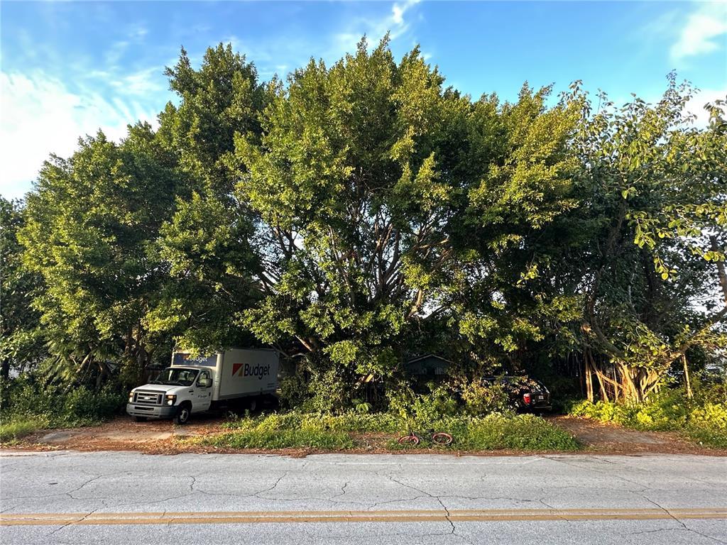 Picture of 2733 34Th Avenue N, St Petersburg, FL 33713