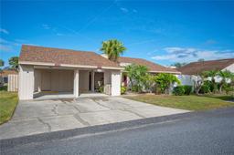 Picture of 4243 Oak Loop Unit 35, Mulberry, FL 33860