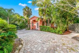 Picture of 235 Grant Drive, Sarasota, FL 34236