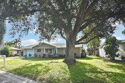 Picture of 3111 Taunton Drive W, Bradenton, FL 34205