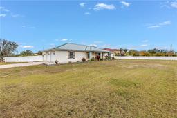 Picture of 2413 Crestview Road, Wimauma, FL 33598