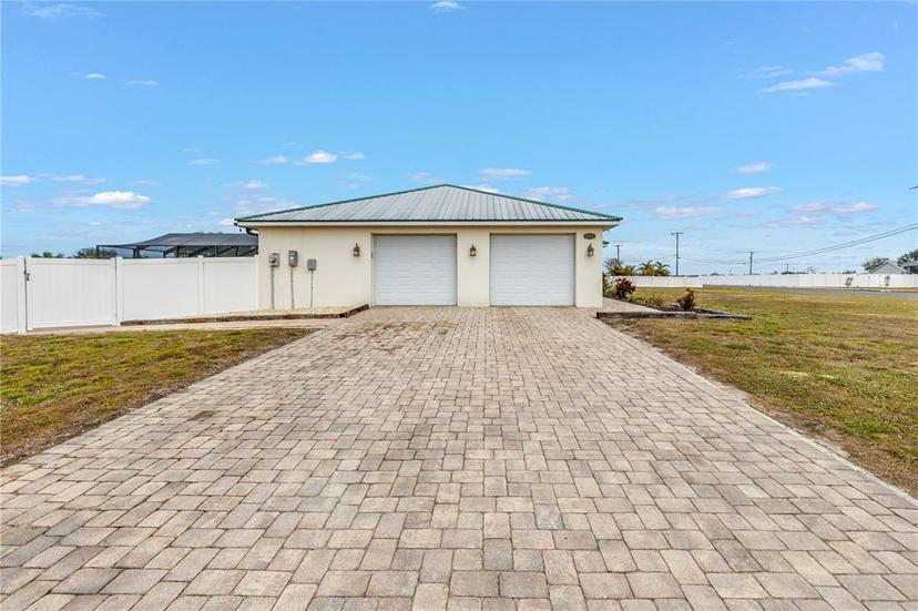 Picture of 2413 Crestview Road, Wimauma FL 33598