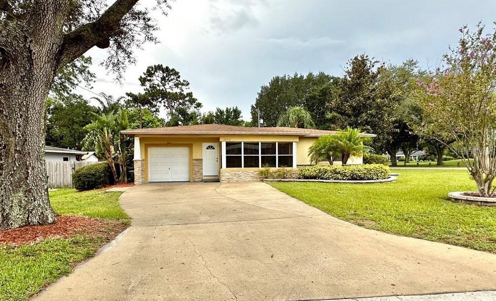 Picture of 10908 W Elbow Drive, Tampa, FL 33612