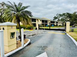 Picture of 3001 58Th Avenue S Unit 901, St Petersburg, FL 33712