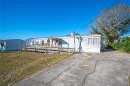 Picture of 4307 Meadow Ridge Court, Mulberry, FL 33860