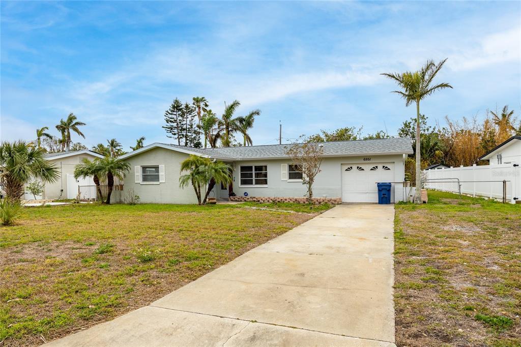 Picture of 6951 S Shore Drive S, South Pasadena, FL 33707