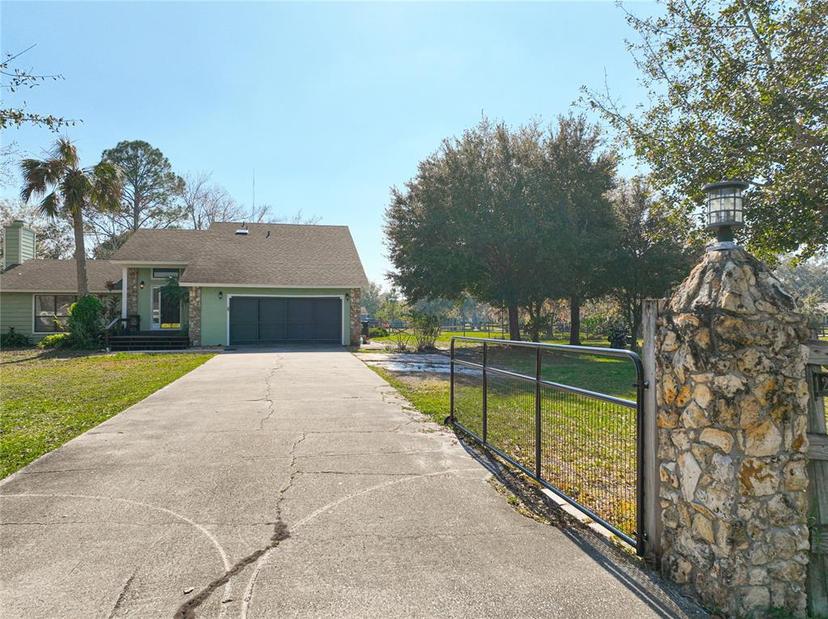 Picture of 21343 Reindeer Road, Christmas FL 32709