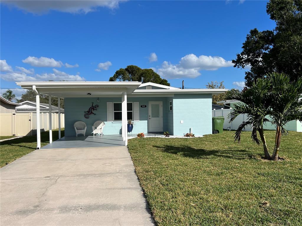 Picture of 925 Rhodes Avenue, Sarasota, FL 34237